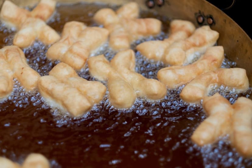 closeup-make-youtiao-deep-fried-doughstick-patongo-scaled.jpg
